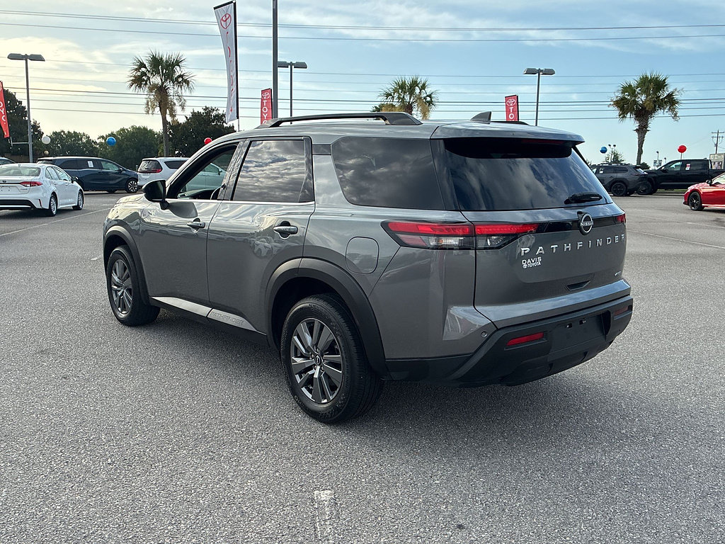 Used 2025 Nissan Pathfinder SV AWD/4WD image 6