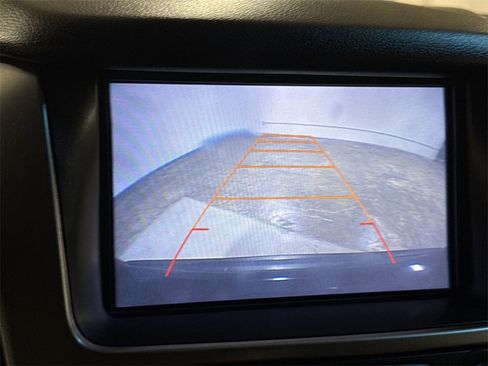 Used 2016 Chevrolet Suburban LS image 15