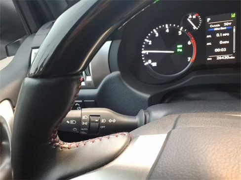 Used 2023 Lexus GX 460 Premium image 23