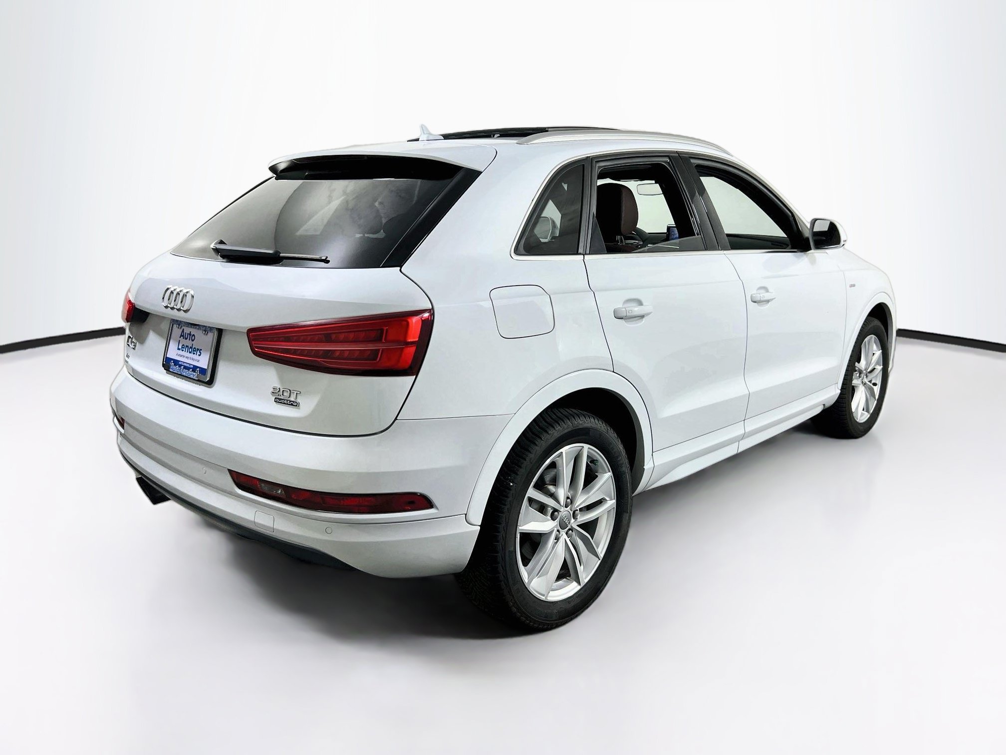 Used 2018 Audi Q3 2.0T Premium Plus w/ Premium Plus Package AWD/4WD image 5