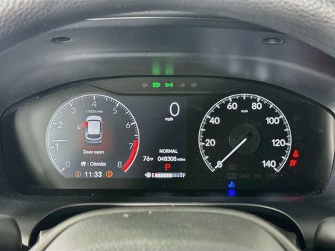 Used 2024 Honda HR-V LX image 14