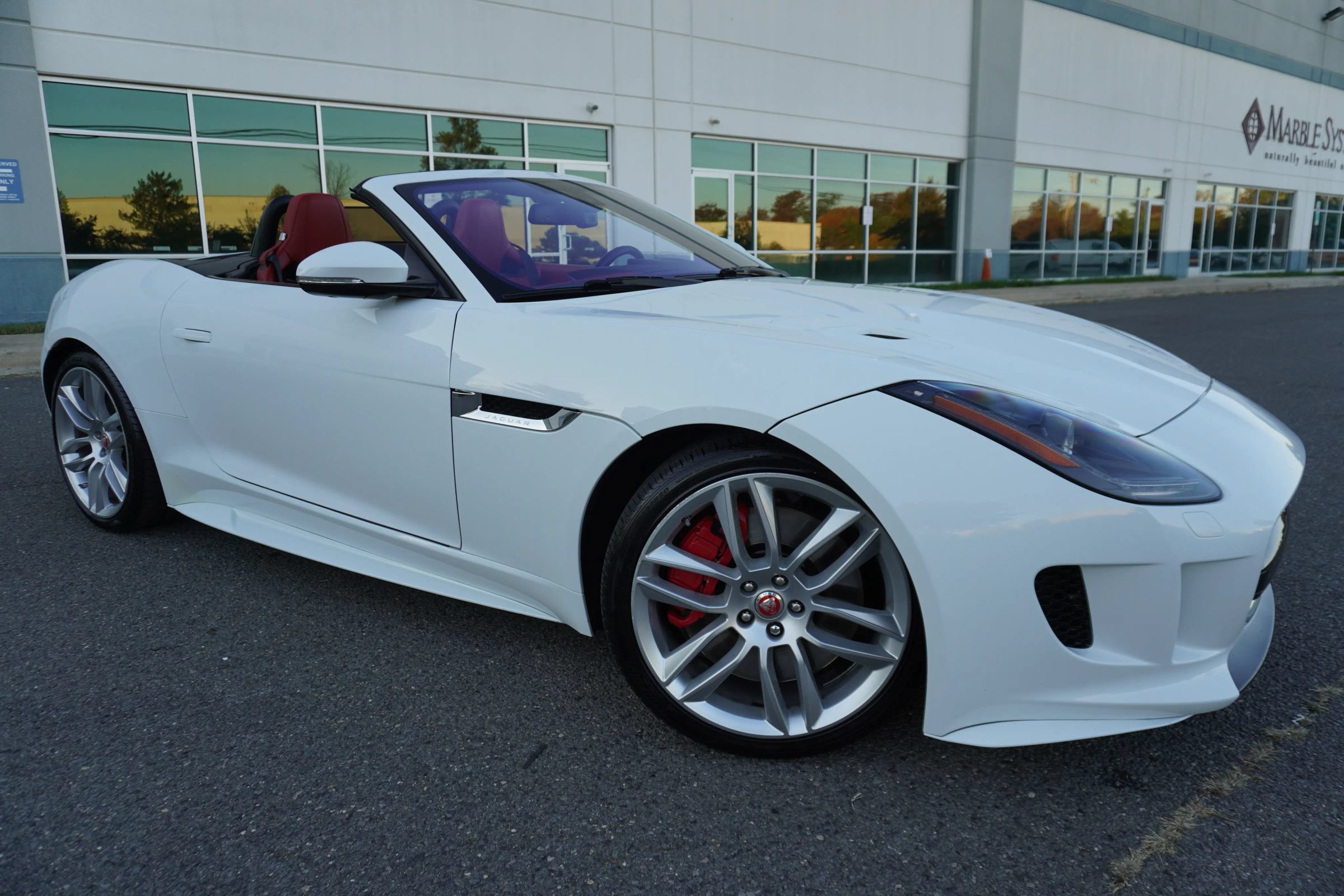 Used 2017 Jaguar F-TYPE R AWD/4WD image 21