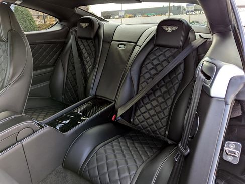 Used 2016 Bentley Continental GT image 36