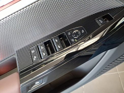 New 2026 BMW 740i xDrive image 14