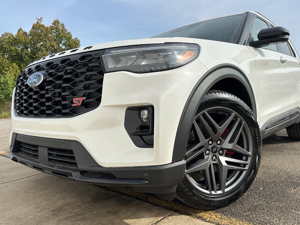 New 2026 Ford Explorer ST w/ Sun And Sound Package AWD/4WD image 31