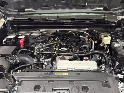 Certified 2025 Toyota Tacoma SR5 image 25