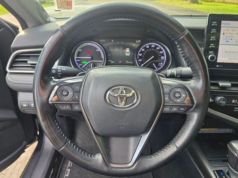 Used 2021 Toyota Camry XSE w/ Navigation Upgrade Package image 29
