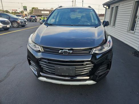 Used 2021 Chevrolet Trax LT w/ Redline Edition image 6