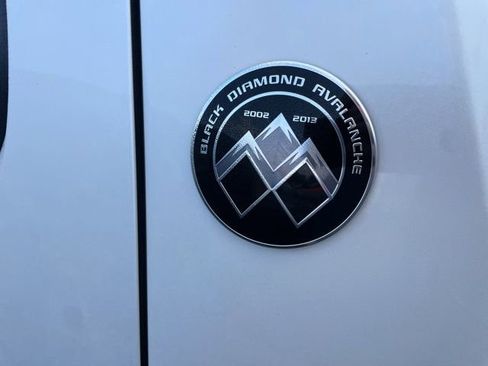 Used 2013 Chevrolet Avalanche LTZ image 7