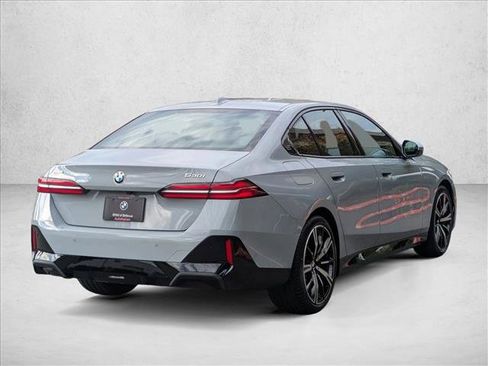 Used 2026 BMW 530i xDrive w/ M Sport Package AWD/4WD image 2