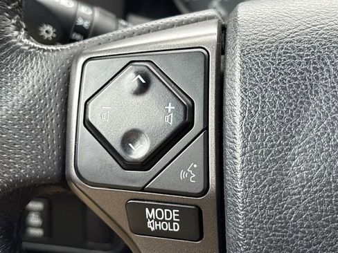 Used 2016 Toyota Tacoma TRD Off-Road w/ Towing Package AWD/4WD image 21