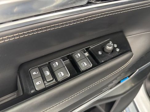 Used 2023 Jeep Grand Wagoneer Series II w/ Flexible Seating Group AWD/4WD image 24