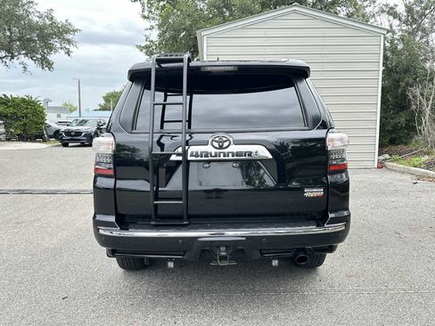 Used 2021 Toyota 4Runner Limited AWD/4WD image 5