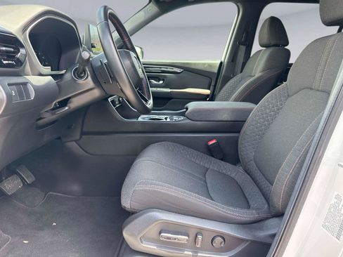 Certified 2025 Honda Pilot Sport image 21