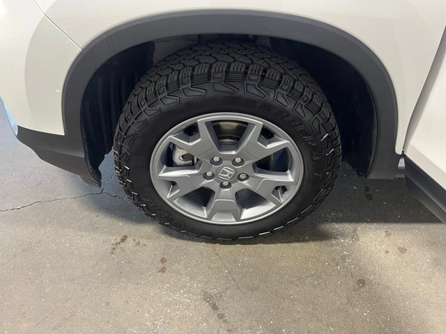 Used 2025 Honda Passport TrailSport image 31