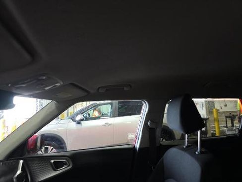 Used 2023 Kia Soul LX w/ Option Group 015 FWD image 13