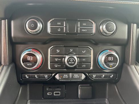 Used 2021 GMC Yukon XL AT4 w/ Rear Media and Nav Package AWD/4WD image 20
