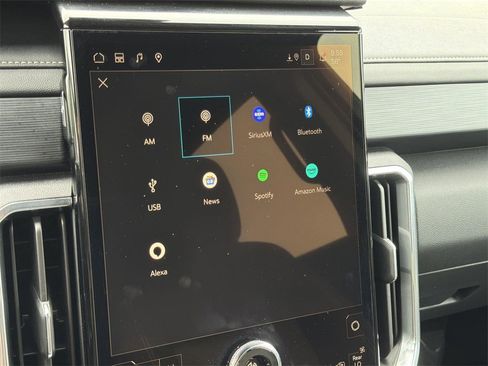 Used 2025 GMC Acadia Elevation image 14