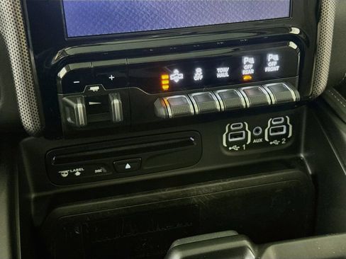 Used 2019 RAM 1500 Limited AWD/4WD image 19
