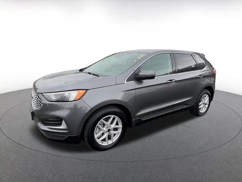Used 2023 Ford Edge SEL image 8