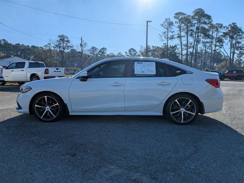Used 2022 Honda Civic Touring image 8