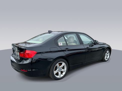 Used 2014 BMW 320i xDrive Sedan AWD/4WD image 3
