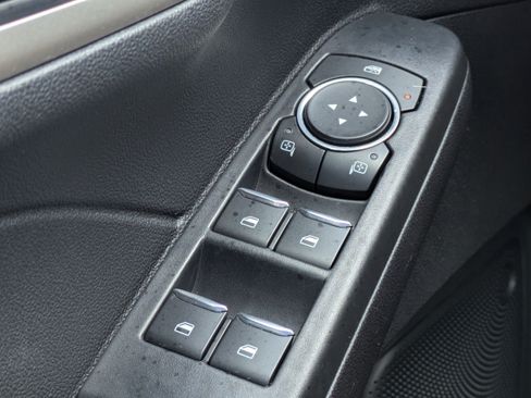 Used 2021 Ford Escape SE w/ SE Sport Appearance Package FWD image 23