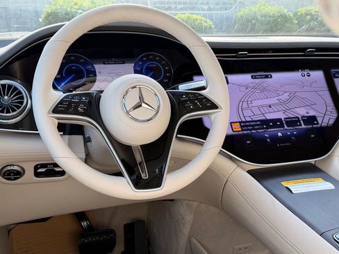 New 2026 Mercedes-Benz EQS 400 4MATIC SUV image 27