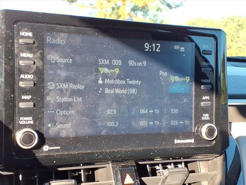 Used 2022 Toyota Corolla Cross LE image 18