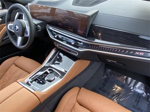 New 2026 BMW X6 xDrive40i w/ Climate Comfort Package image 12