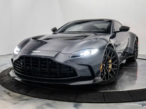 Used 2023 Aston Martin V12 Vantage RWD image 5