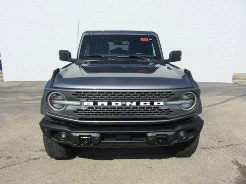 Used 2025 Ford Bronco Badlands AWD/4WD image 3