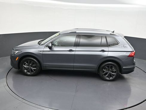 Used 2023 Volkswagen Tiguan SE FWD image 19
