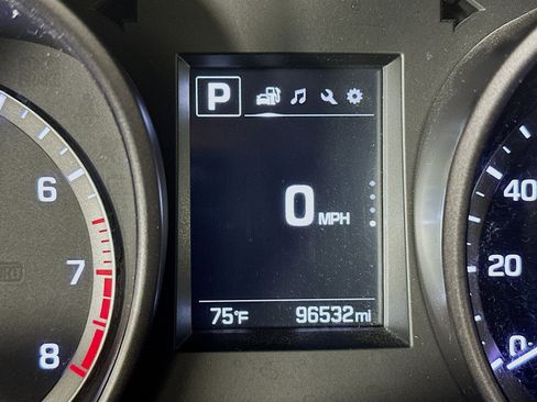 Used 2017 Hyundai Santa Fe Sport FWD image 19