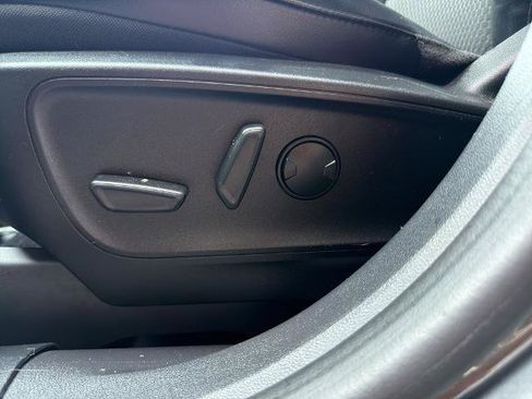 Certified 2023 Ford Escape ST-Line AWD/4WD image 16
