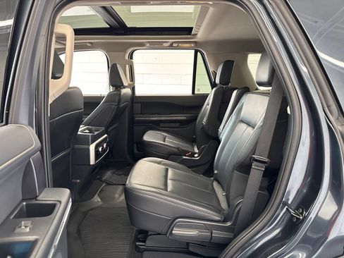 Used 2024 Ford Expedition XLT AWD/4WD image 36