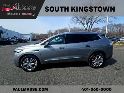 Used 2023 Buick Enclave Essence w/ Experience Buick Package image 2