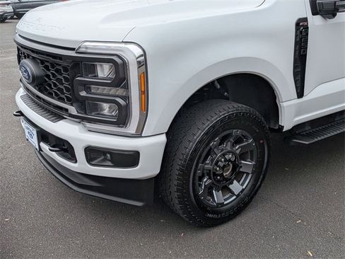 Used 2023 Ford F250 XL w/ STX Appearance Package image 9