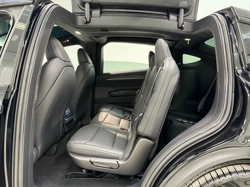 Used 2026 Tesla Model X image 17
