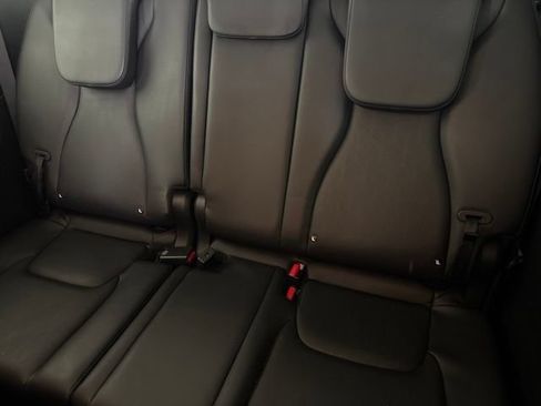 Certified 2025 Kia Carnival FWD image 27