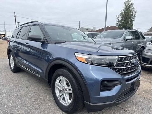 Used 2020 Ford Explorer XLT image 4