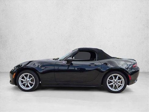 Used 2016 MAZDA MX-5 Miata Sport RWD image 9