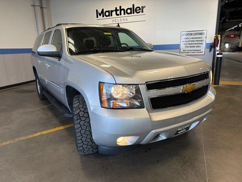 Used 2013 Chevrolet Suburban LT w/ Luxury Package AWD/4WD image 3
