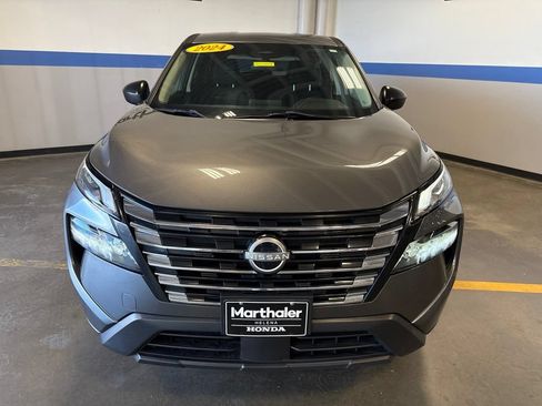 Used 2024 Nissan Rogue S AWD/4WD image 2