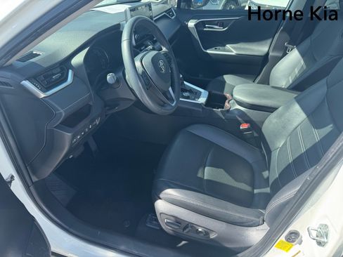 Used 2022 Toyota RAV4 Limited AWD/4WD image 9