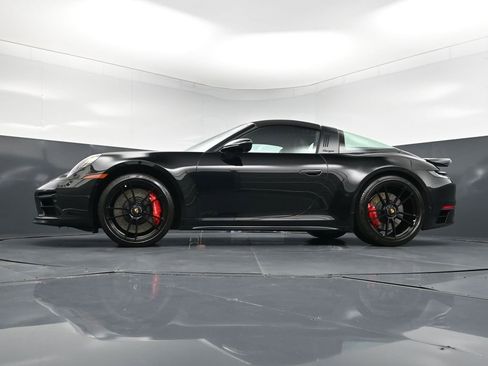 Certified 2022 Porsche 911 Targa 4 GTS AWD/4WD image 22