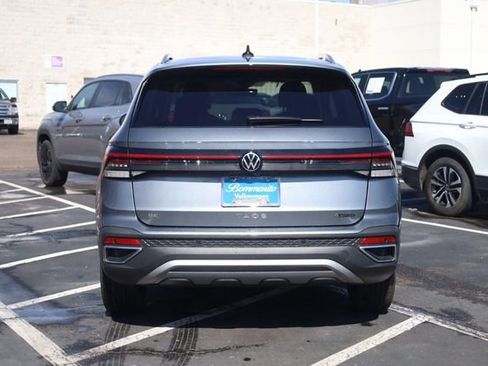 New 2026 Volkswagen Taos SE image 5