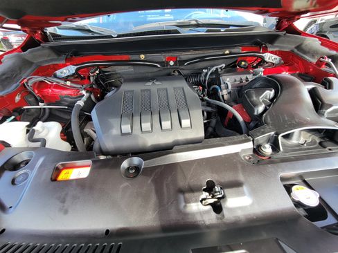 Used 2018 Mitsubishi Eclipse Cross SE image 25