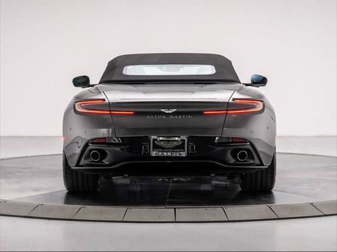 Used 2025 Aston Martin DB12 Convertible RWD image 18
