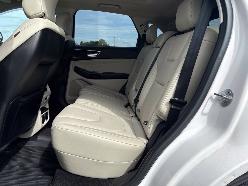 Used 2018 Ford Edge Titanium w/ Equipment Group 301A AWD/4WD image 9